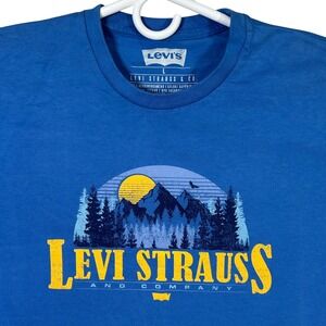 Levi Strauss Not All Who Wander Men's Blue‎ T-Shirt Mountain Scene Size Large